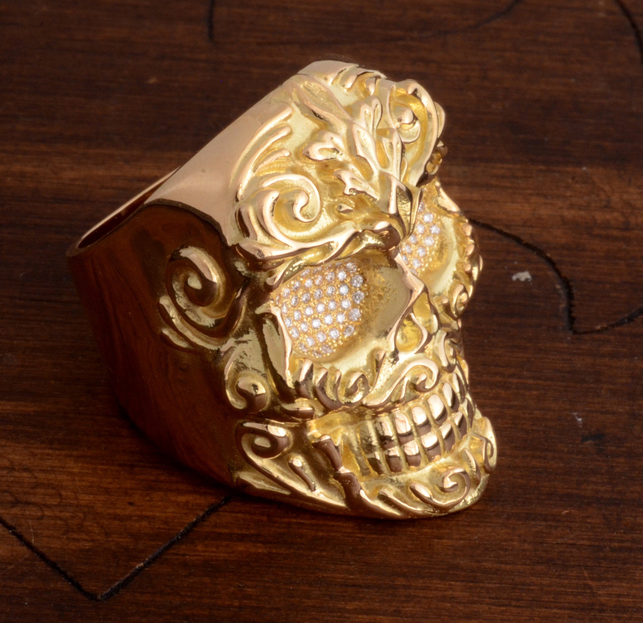 18K Gold Large Floral Scroll Relief Skull