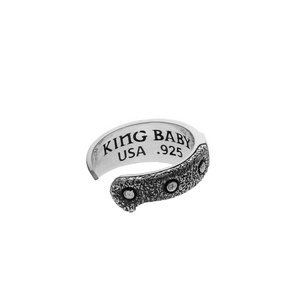 Product shot of back of wrapped kitchen ring