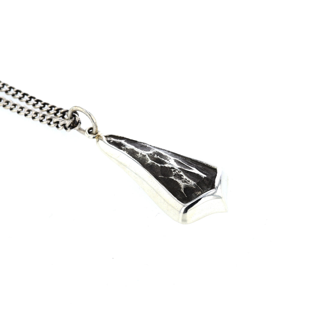 king baby hammered silver pendant