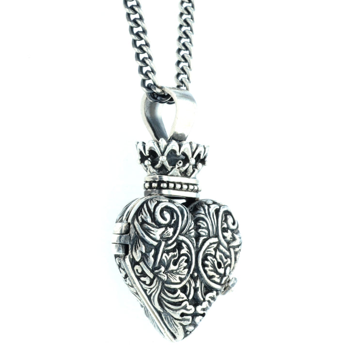 king baby engraved baroque heart locket