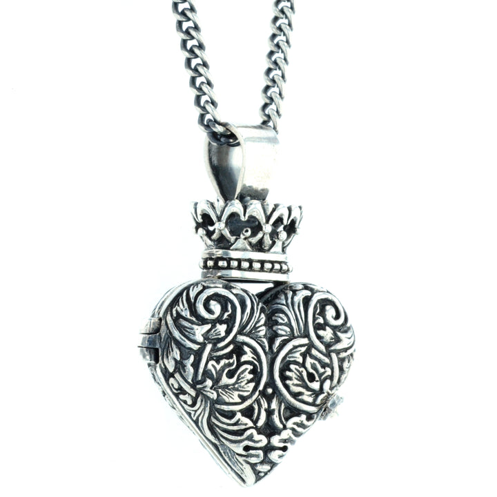 king baby engraved baroque heart locket