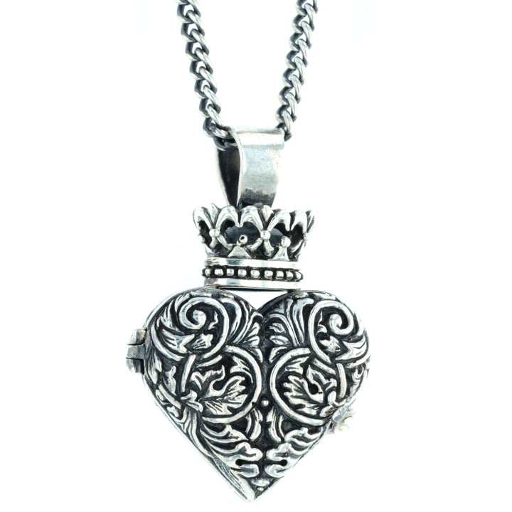 king baby engraved baroque heart locket