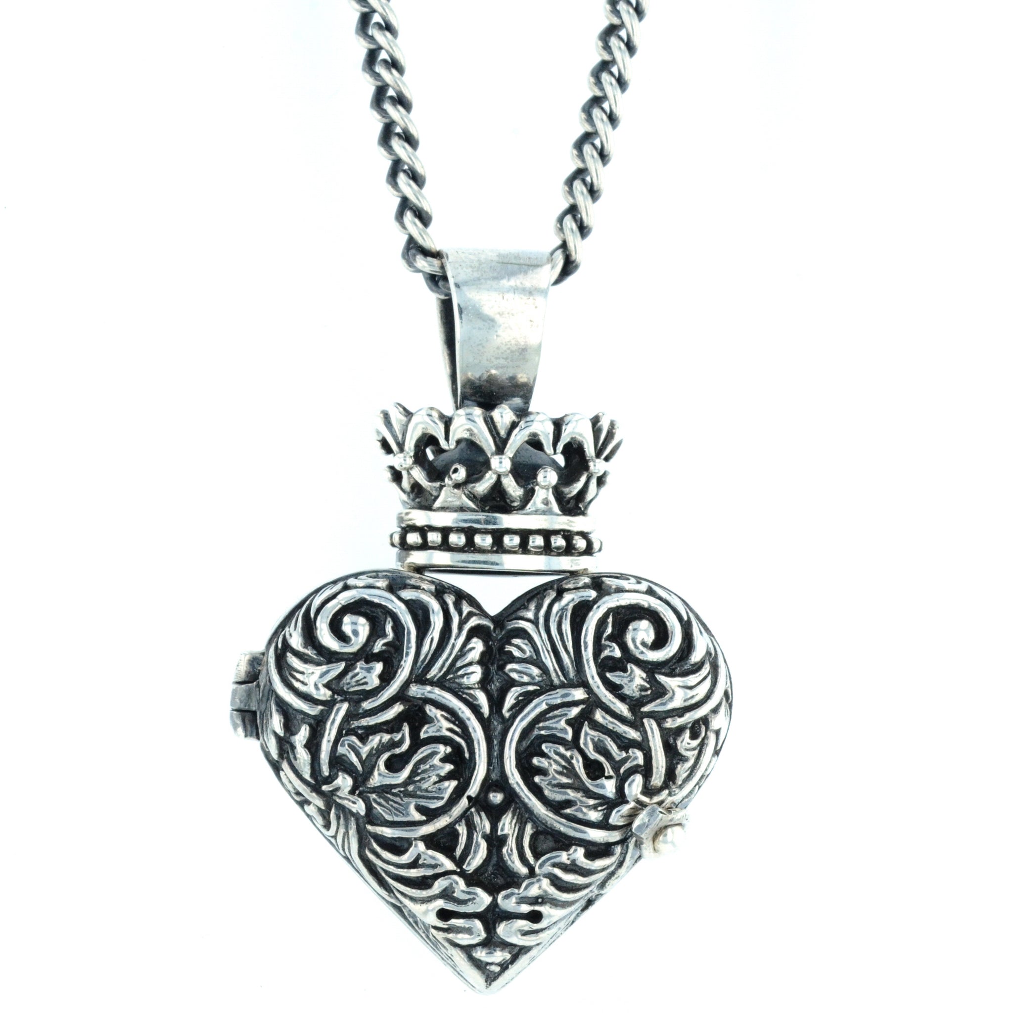king baby engraved baroque heart locket
