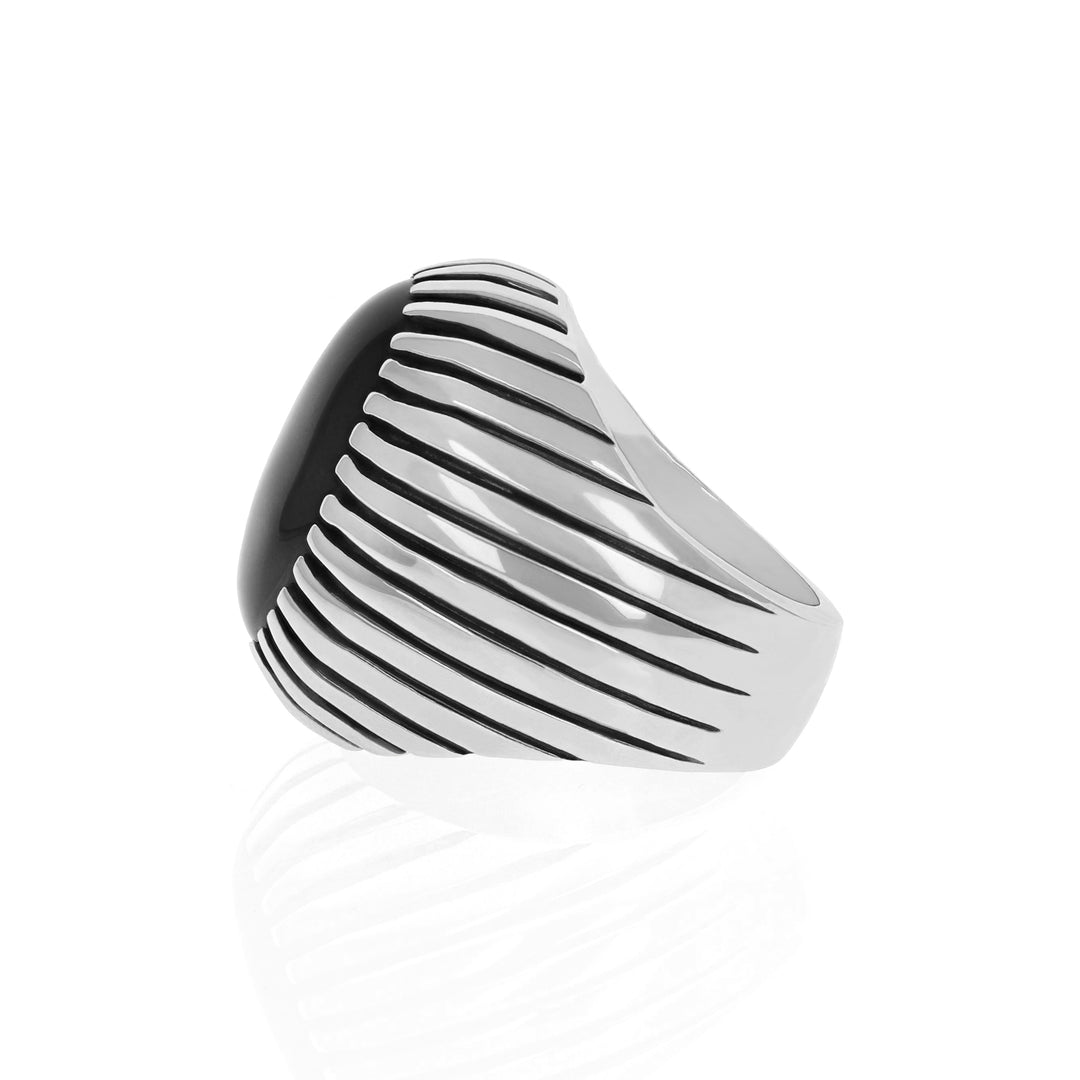 Onyx Ribbed Shank Low Profile Ring