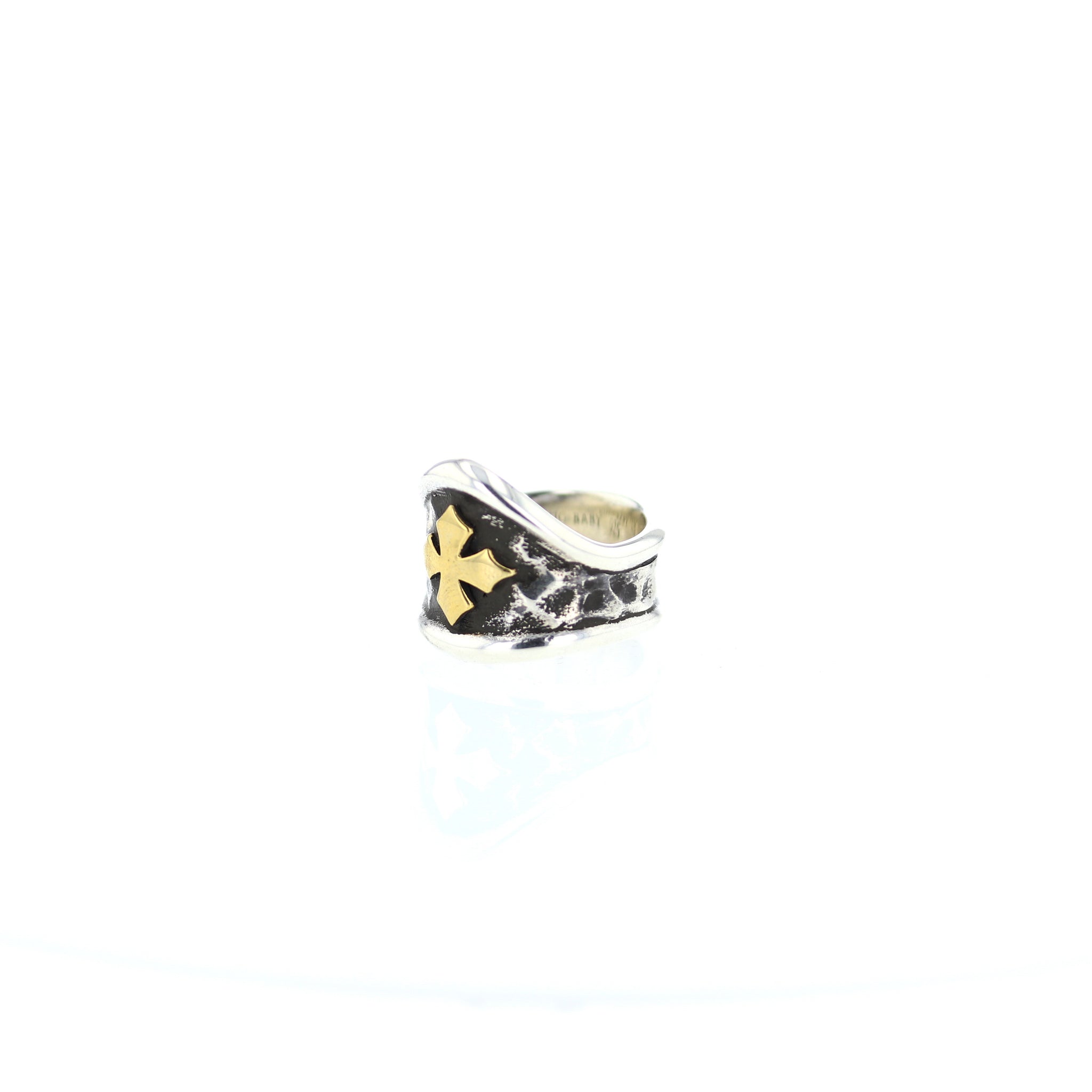 King Baby Round-Edge Hammered MB Cross Ring